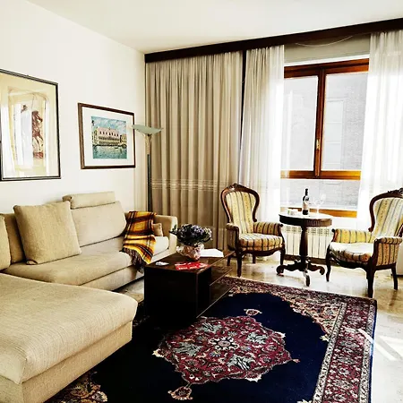 Casa Kolbe 8 , Centro M4 Milánó