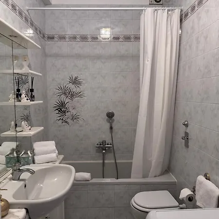 Appartamento Casa Kolbe 8 , Centro M4 *