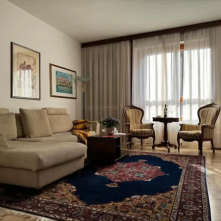 Appartamento Casa Kolbe 8 , Centro M4 Milano