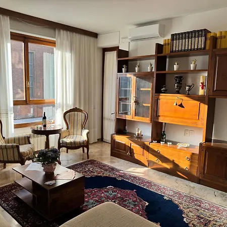 Casa Kolbe 8 , Centro M4 Milán